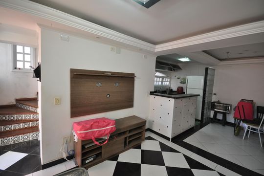 Casa para alugar com 2 quartos, 65m² em Vila Irmaos Arnoni, São Paulo