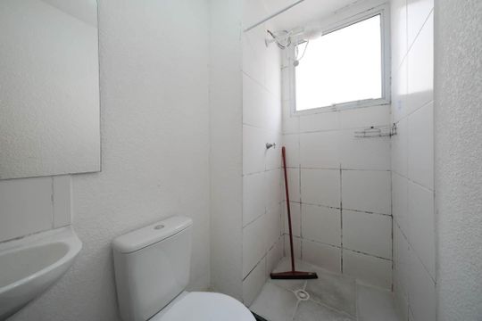 Banheiro de apartamento à venda com 2 quartos, 42m² em Jardim Belem, São Paulo