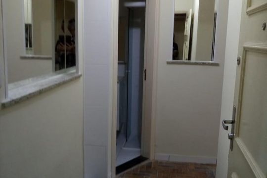 Corredor de apartamento para alugar com 1 quarto, 61m² em República, São Paulo