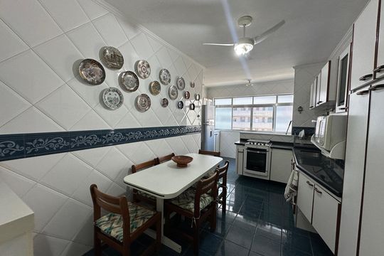 Cozinha de apartamento para alugar com 3 quartos, 149m² em Itararé, São Vicente