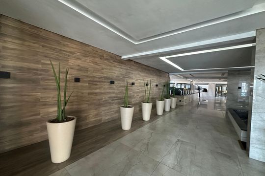 Hall de entrada de apartamento para alugar com 3 quartos, 149m² em Itararé, São Vicente