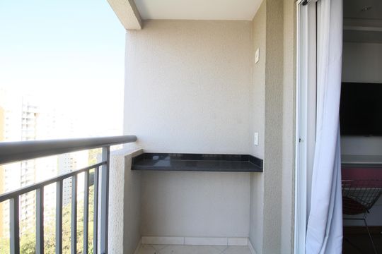 Varanda Sala de apartamento à venda com 2 quartos, 53m² em Vila Andrade, São Paulo