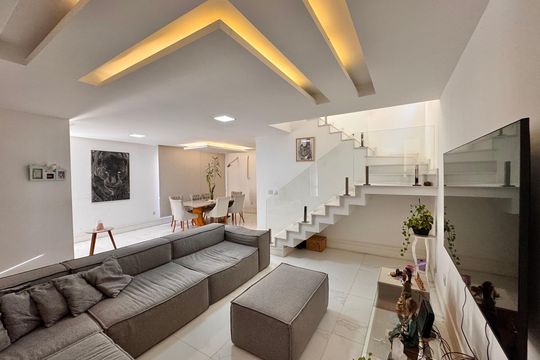 Casa de Condomínio para alugar com 6 quartos, 297m² em Recreio dos Bandeirantes, Rio de Janeiro