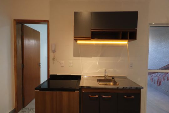Cozinha de apartamento para alugar com 2 quartos, 42m² em Vila Carrão, São Paulo