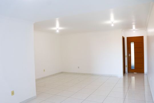 Sala de apartamento para alugar com 3 quartos, 124m² em Costa azul, Rio das Ostras