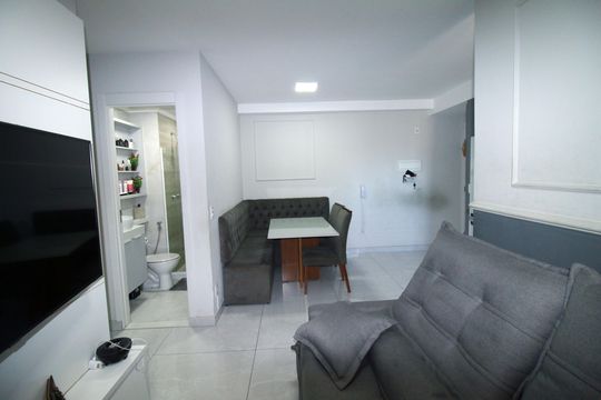 Sala de apartamento para alugar com 3 quartos, 57m² em Vista Alegre, Rio de Janeiro