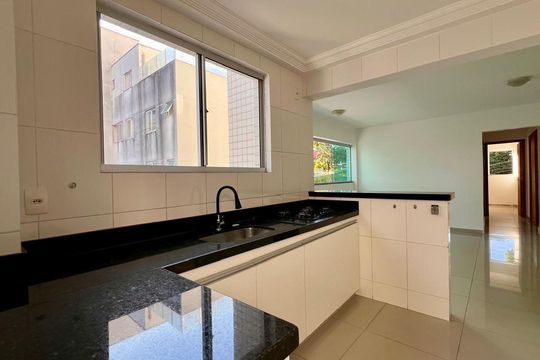 Apartamento à venda com 2 quartos, 84m² em Sagrada Família, Belo Horizonte