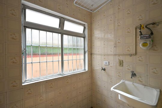 Área de Serviço  de apartamento para alugar com 2 quartos, 54m² em Jardim das Palmas, São Paulo