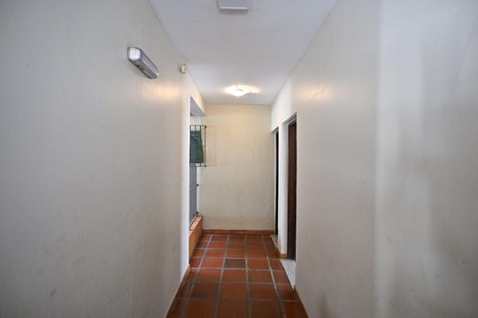 Entrada de apartamento para alugar com 2 quartos, 54m² em Jardim das Palmas, São Paulo