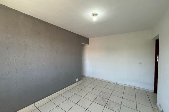 Sala de apartamento para alugar com 2 quartos, 60m² em Jacarepaguá, Rio de Janeiro