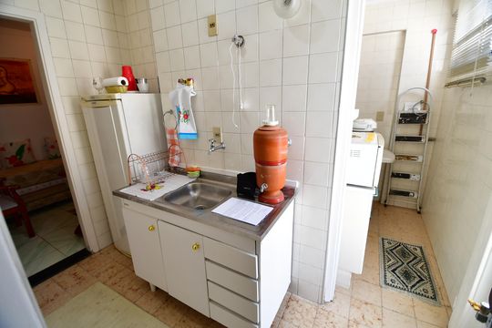 Cozinha de apartamento para alugar com 1 quarto, 50m² em Botafogo, Campinas
