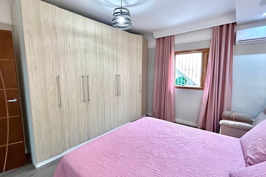 Quarto Suíte de casa para alugar com 3 quartos, 170m² em Jardim Santa Mena, Guarulhos