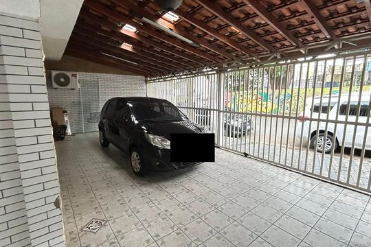 Garagem de casa para alugar com 3 quartos, 170m² em Jardim Santa Mena, Guarulhos