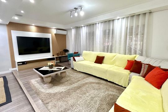 Casa para alugar com 3 quartos, 170m² em Jardim Santa Mena, Guarulhos