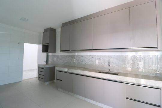 Cozinha de apartamento para alugar com 3 quartos, 145m² em Tubalina, Uberlândia