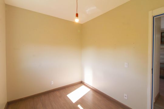 Quarto 1 de apartamento para alugar com 2 quartos, 45m² em Passo das Pedras, Gravataí