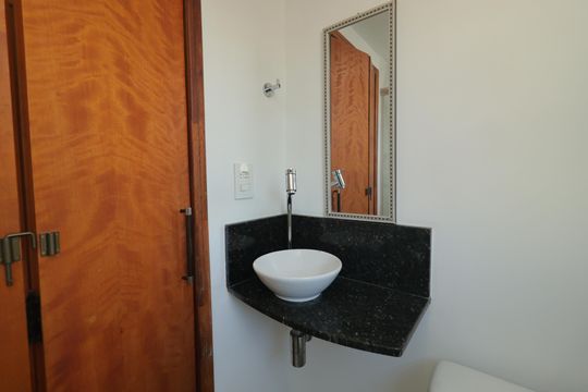 Banheiro de kitnet/studio à venda com 1 quarto, 36m² em Ipiranga, São Paulo