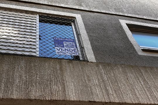 Placa de apartamento à venda com 2 quartos, 40m² em Chácara Estela, Barueri