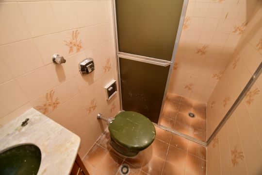 Banheiro social de casa à venda com 3 quartos, 360m² em Jardim Santa Genebra, Campinas