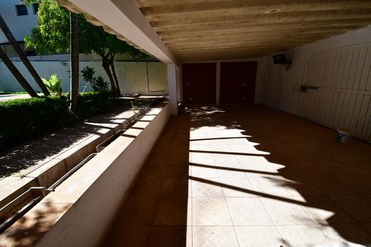 Garagem de casa à venda com 3 quartos, 360m² em Jardim Santa Genebra, Campinas