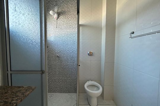 Banheiro 1 de casa para alugar com 3 quartos, 84m² em Saco dos Limões, Florianópolis