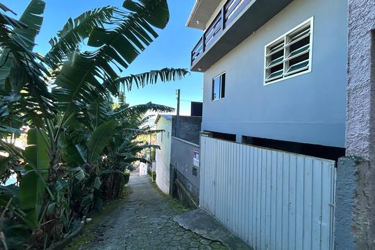 Fachada de casa para alugar com 3 quartos, 84m² em Saco dos Limões, Florianópolis