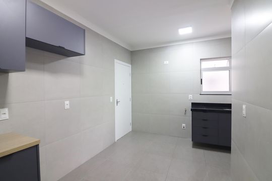 Cozinha  de apartamento para alugar com 2 quartos, 84m² em Jardim Chácara Inglesa, São Bernardo do Campo