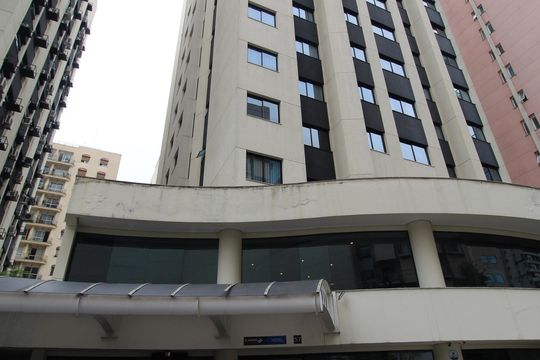 Fachada do Prédio de apartamento para alugar com 1 quarto, 26m² em Indianópolis, São Paulo