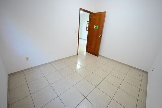 Casa à venda com 3 quartos, 150m² em Jardim Eli Forte, Goiânia