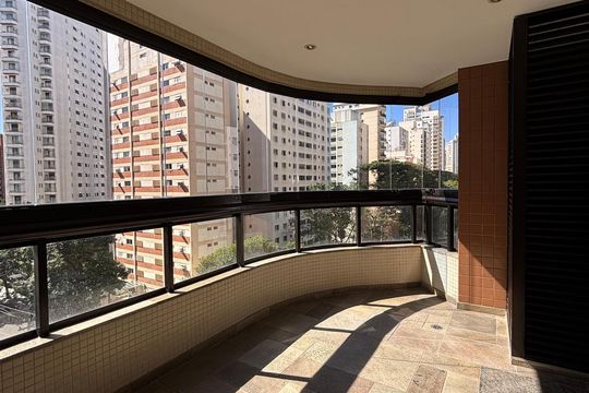 Varanda de apartamento para alugar com 3 quartos, 180m² em Indianópolis, São Paulo