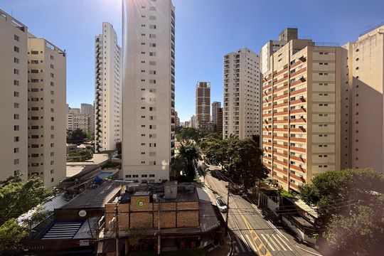 Vista de apartamento para alugar com 3 quartos, 180m² em Indianópolis, São Paulo