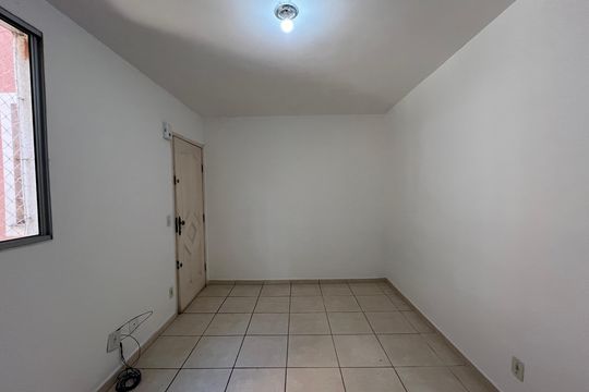 Sala de apartamento para alugar com 2 quartos, 50m² em Cabral, Contagem