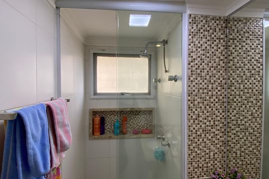 Banheiro da suíte 2 de apartamento à venda com 3 quartos, 82m² em Jaguaré, Osasco