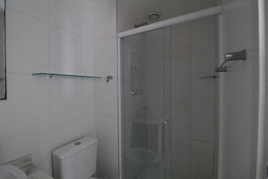 Banheiro Social de apartamento para alugar com 2 quartos, 55m² em Anil, Rio de Janeiro