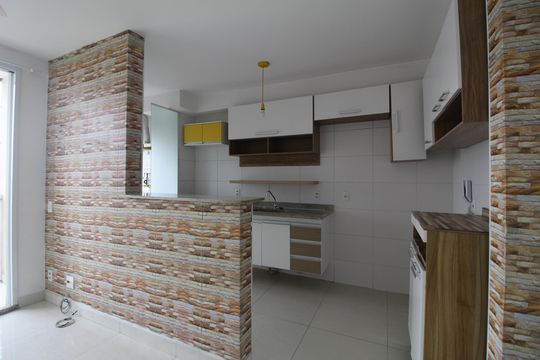 Cozinha de apartamento para alugar com 2 quartos, 55m² em Anil, Rio de Janeiro
