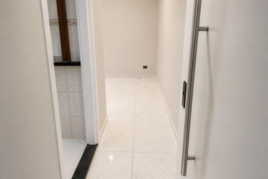 Corredor de apartamento para alugar com 2 quartos, 45m² em Parque Cisper, São Paulo