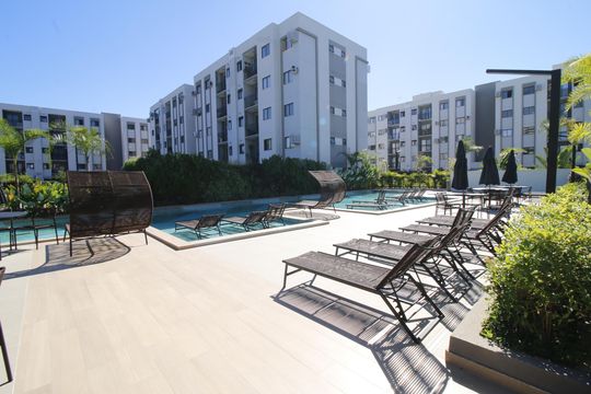 Área comum - Piscina de apartamento para alugar com 2 quartos, 50m² em Barra Olímpica, Rio de Janeiro