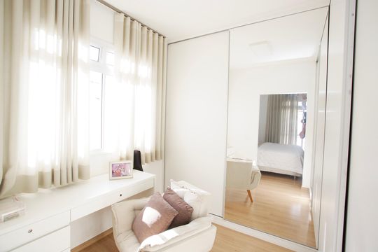 Closet da suíte de casa de condomínio para alugar com 3 quartos, 180m² em Estância do Hibisco, Contagem