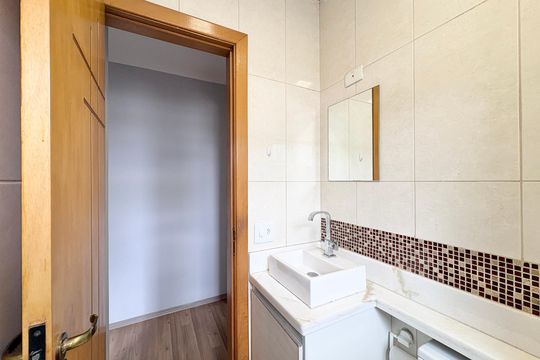 Banheiro de apartamento para alugar com 2 quartos, 44m² em Vila Cruz das Almas, São Paulo