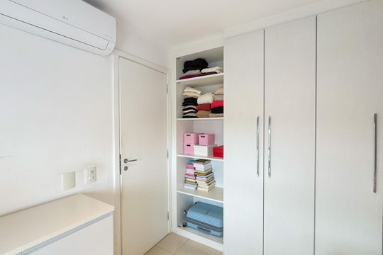 Quarto 2 de apartamento para alugar com 2 quartos, 72m² em Campo Belo, São Paulo
