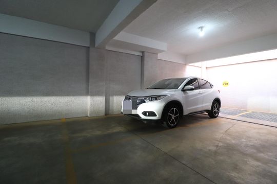 Garagem de apartamento para alugar com 2 quartos, 55m² em Santa Mônica, Uberlândia