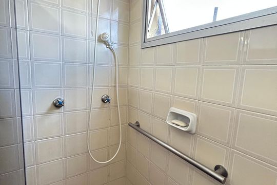 Banheiro de apartamento para alugar com 2 quartos, 55m² em Madureira, Rio de Janeiro