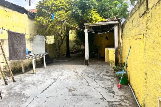 Casa à venda com 5 quartos, 250m² em Vila Antonieta, São Paulo