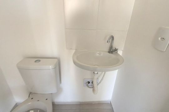 Banheiro social de apartamento à venda com 2 quartos, 46m² em Mooca, São Paulo