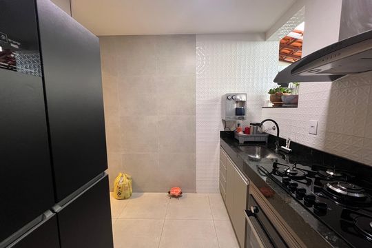 Cozinha de apartamento à venda com 2 quartos, 93m² em Castelo, Belo Horizonte