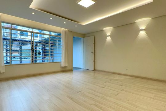Sala de casa à venda com 3 quartos, 180m² em Vila Clementino, São Paulo