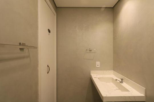 Banheiro de apartamento à venda com 2 quartos, 45m² em Centro, Diadema