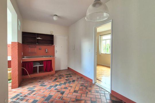 Cozinha de apartamento para alugar com 3 quartos, 86m² em Cruzeiro, Belo Horizonte