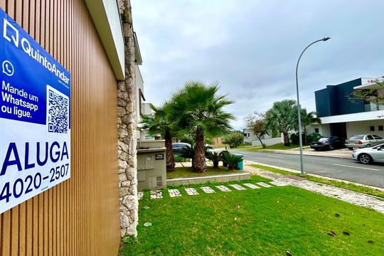 Placa de casa de condomínio para alugar com 4 quartos, 242m² em Parque Jataí, Votorantim