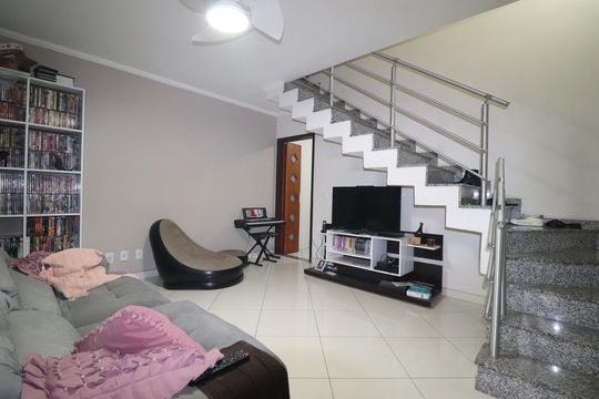 Sala de casa à venda com 3 quartos, 148m² em Vila Santa Teresa, Santo André